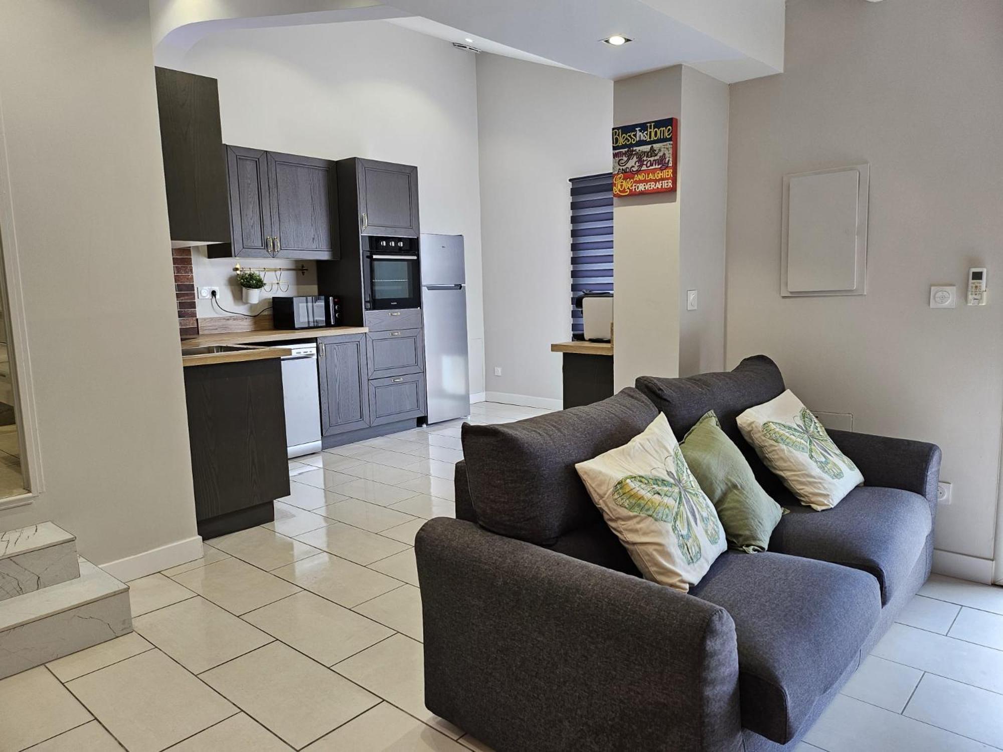Agreable Logement Avec Terrasse Saint-Victoret Exterior foto