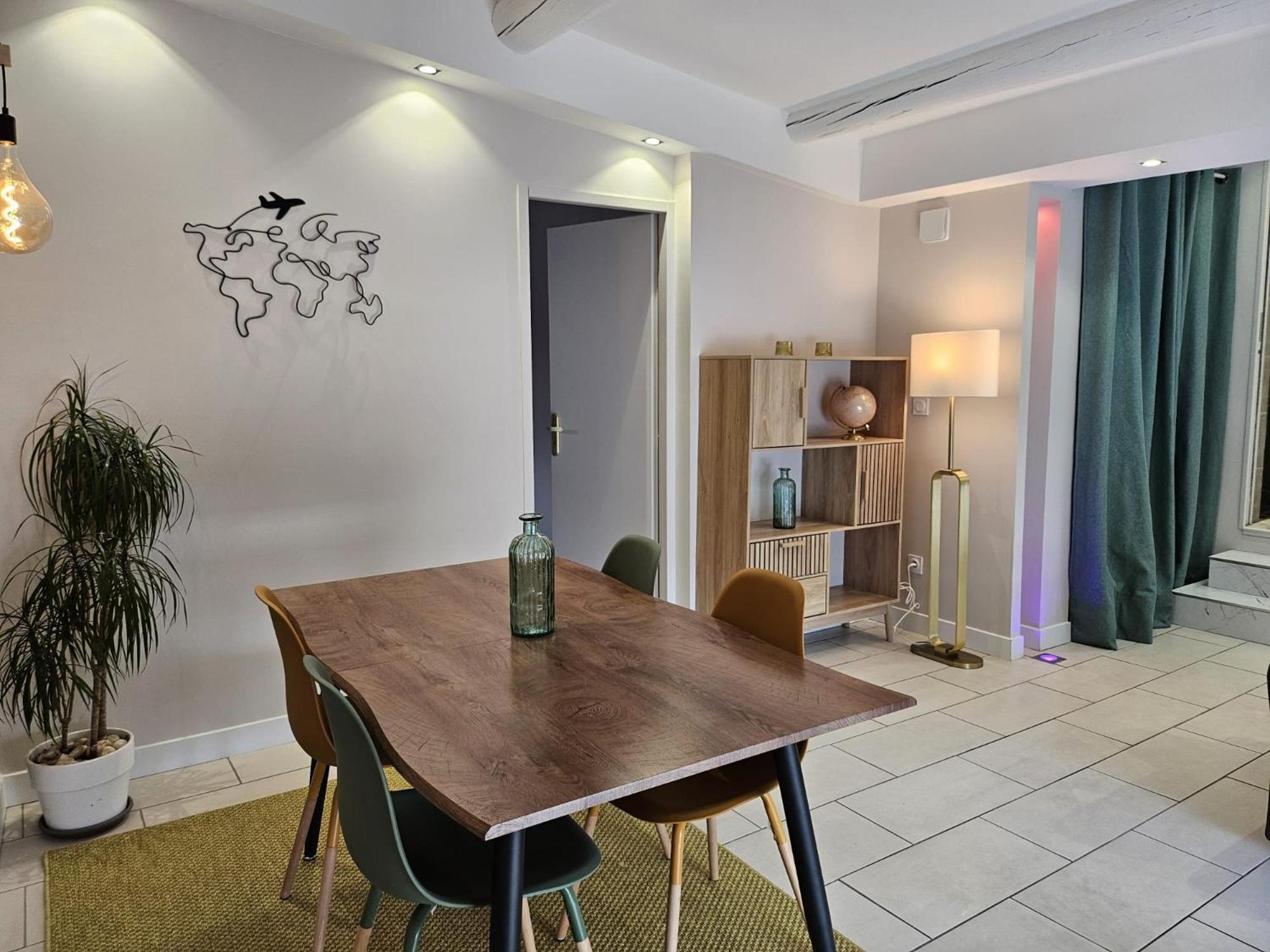 Agreable Logement Avec Terrasse Saint-Victoret Exterior foto