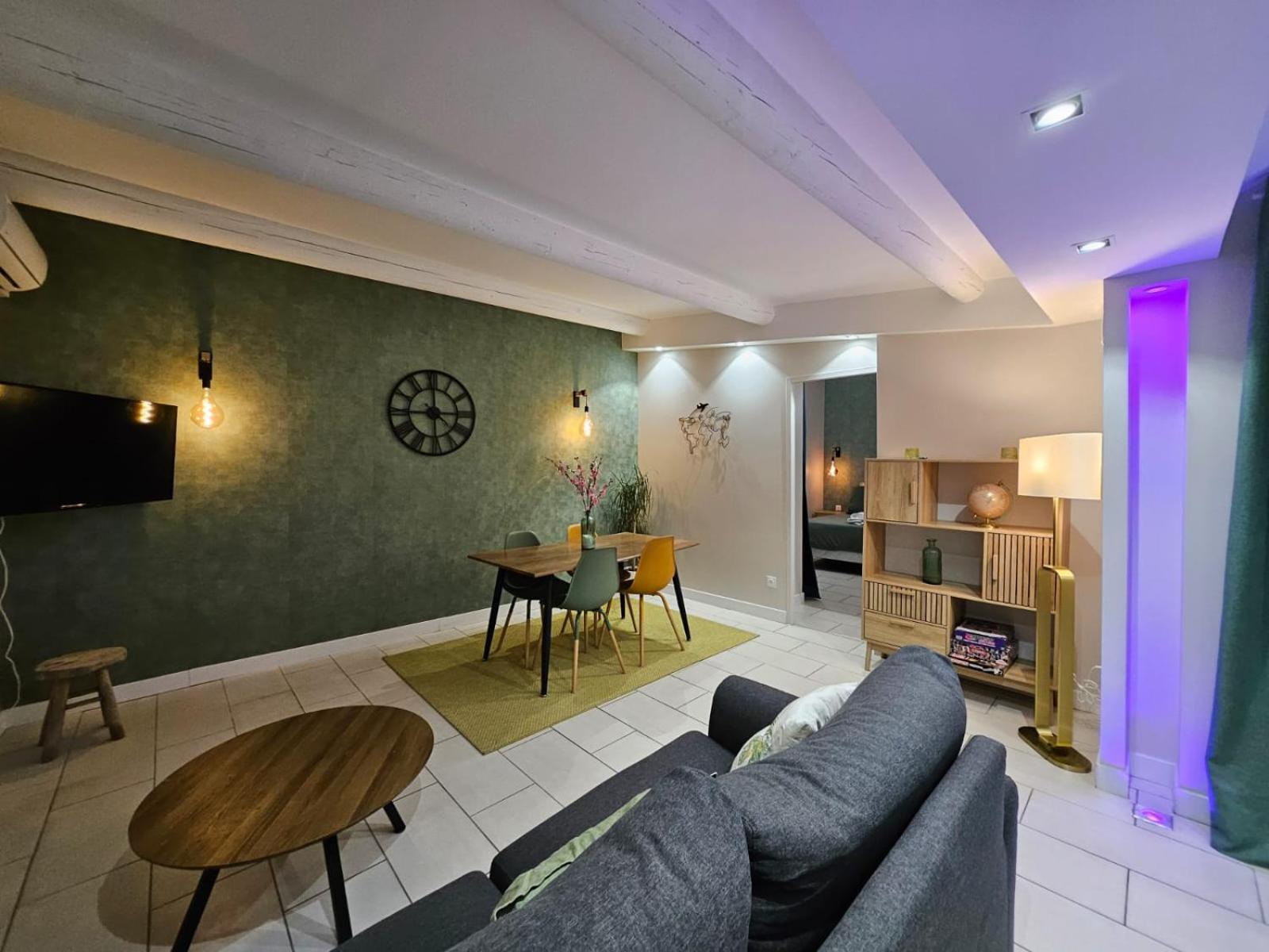 Agreable Logement Avec Terrasse Saint-Victoret Exterior foto